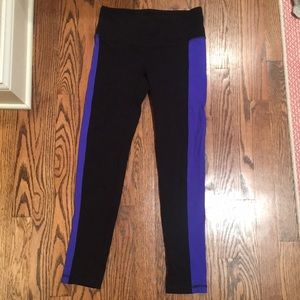 Alo Black Leggings w/ Blue Side Stripe Small
